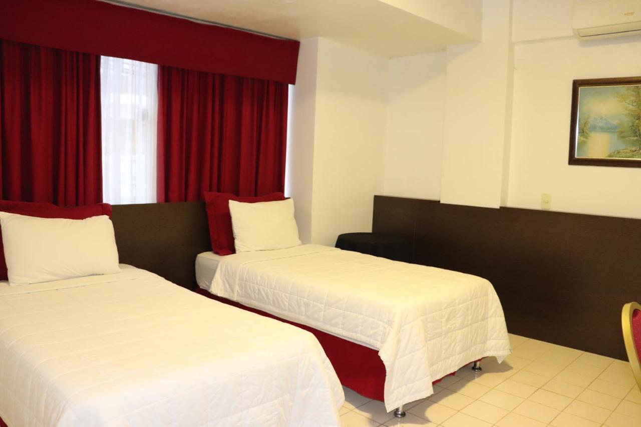 Luxsur Hotel Encarnacion Room photo